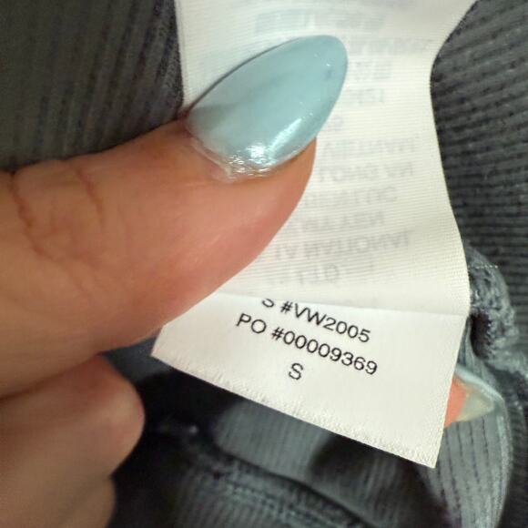 VUORI | Sedona Ribbed Half Zip Sweatshirt in Smoke Blue | Small - Picture 9 of 9